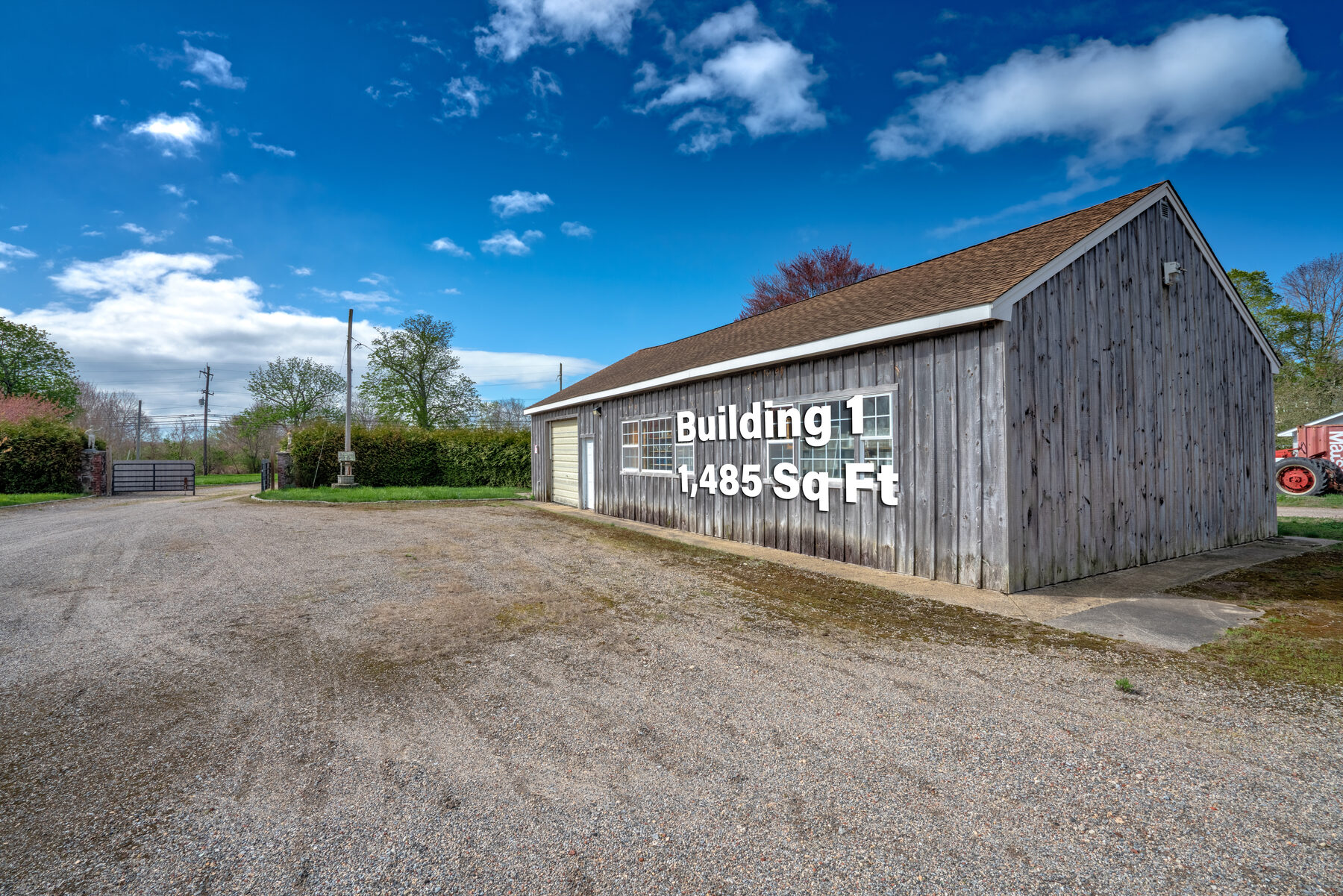 Building 1 exterior, labeled 1,485 sq ft