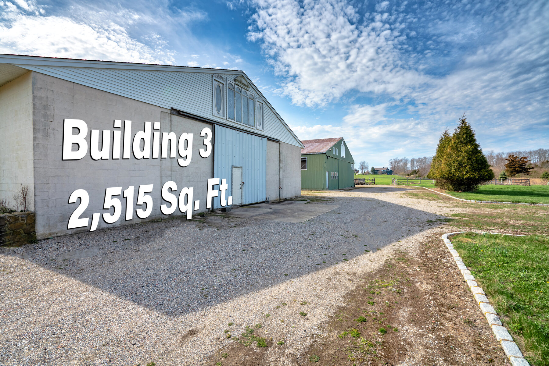 Building 3 exterior, labeled 2,516 sq ft